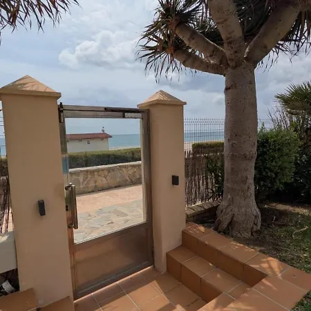 Duplex En Primera Linea De Playa Casares